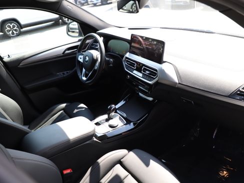 Used 2025 BMW X4 xDrive30i w/ Premium Package AWD/4WD image 12