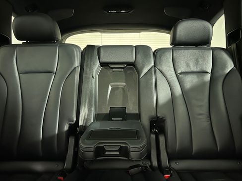 Used 2022 Audi Q7 Premium Plus w/ Premium Plus Package image 32