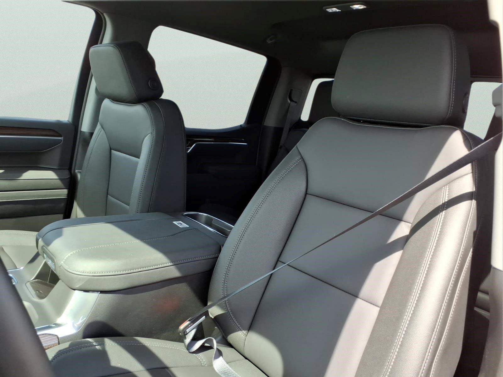 New 2026 Chevrolet Silverado 1500 RST w/ RST All Star Premium Package AWD/4WD image 15