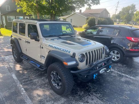 Used 2022 Jeep Wrangler Unlimited Rubicon 4xe w/ Cold Weather Group AWD/4WD image 6