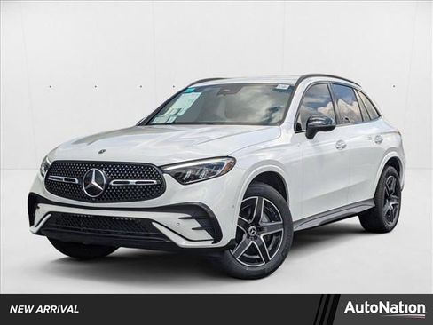Used 2025 Mercedes-Benz GLC 300 4MATIC image 1