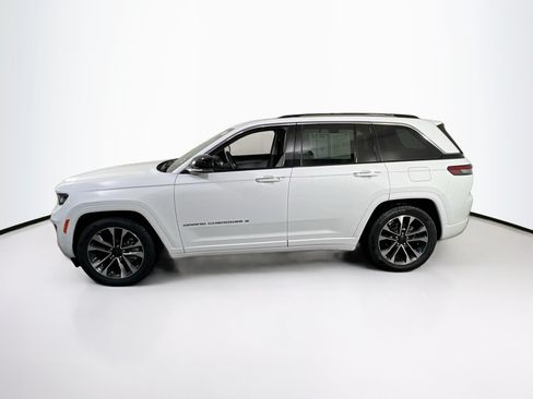 Used 2022 Jeep Grand Cherokee Overland AWD/4WD image 8
