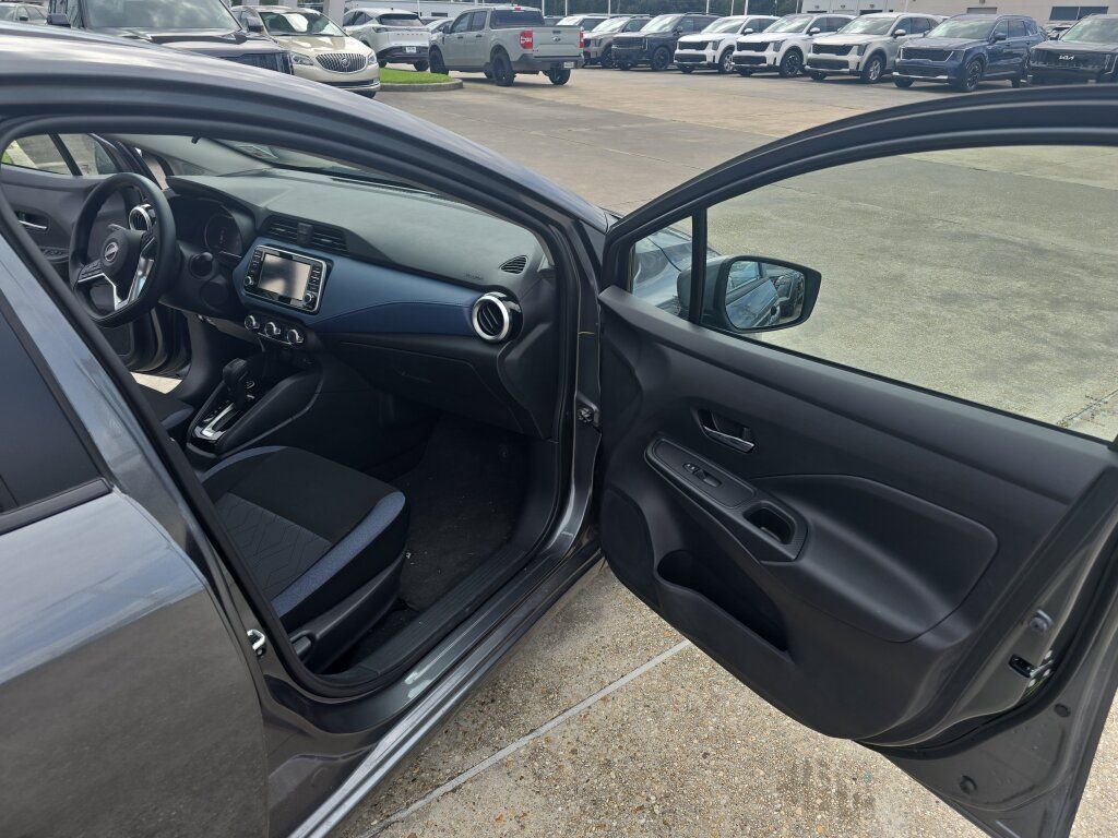 Used 2025 Nissan Versa SV w/ Trunk Package FWD image 15