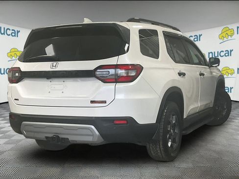 Used 2024 Honda Pilot TrailSport image 6
