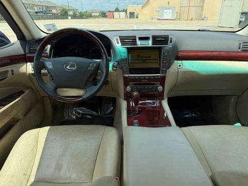 Used 2012 Lexus LS 460 w/ Luxury Value Edition RWD image 11