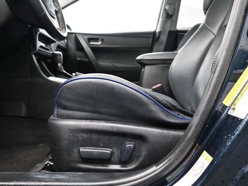 Used 2017 Toyota Corolla XSE image 21