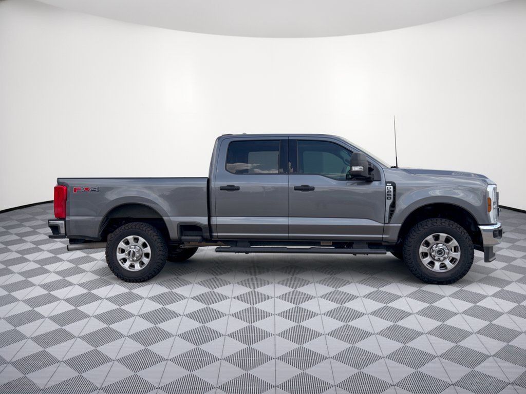 Used 2024 Ford F250 XLT w/ FX4 Off-Road Package AWD/4WD image 8