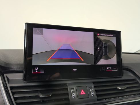 Certified 2025 Audi Q5 2.0T Premium Plus w/ Premium Plus Package image 5