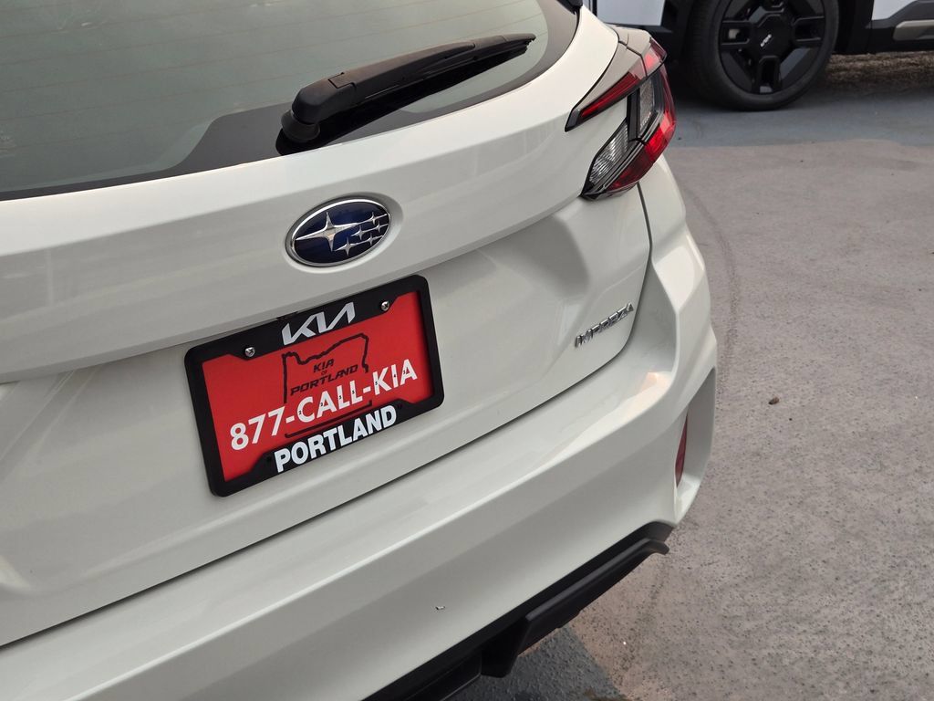 Used 2025 Subaru Impreza 2.0i AWD/4WD image 14