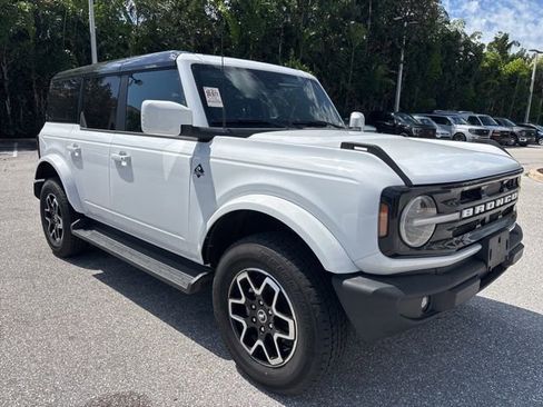 Used 2025 Ford Bronco Outer Banks image 1