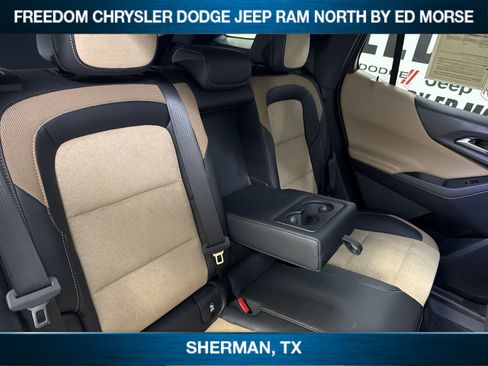 Used 2026 Chevrolet Equinox ACTIV w/ Convenience Package III FWD image 9