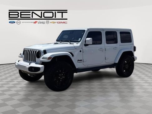 Used 2022 Jeep Wrangler Unlimited Sahara AWD/4WD image 1