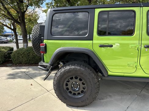 New 2025 Jeep Wrangler Unlimited Rubicon w/ Convenience Group AWD/4WD image 13