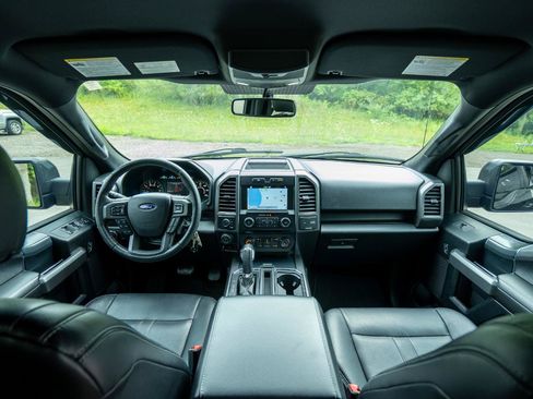 Used 2018 Ford F150 XLT w/ Equipment Group 302A Luxury AWD/4WD image 14