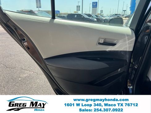 Used 2022 Toyota Corolla LE FWD image 17