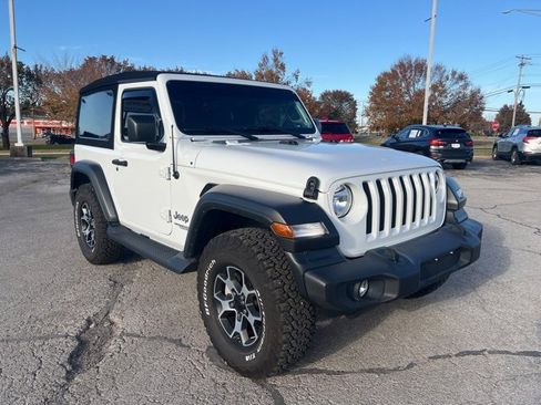 Used 2021 Jeep Wrangler Sport S image 7