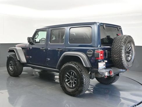 Used 2025 Jeep Wrangler Unlimited Rubicon w/ XTREMEE 35" Tire Package AWD/4WD image 3