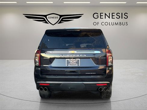 Used 2023 Chevrolet Suburban Premier image 4