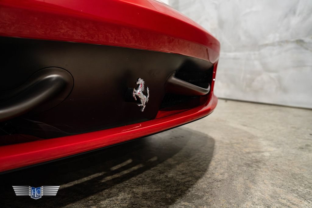 Used 2011 Ferrari 458 Italia Coupe RWD image 9