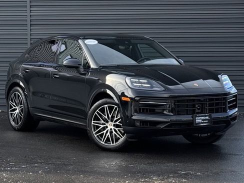 Certified 2025 Porsche Cayenne Coupe image 9