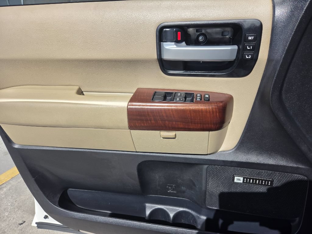 Used 2016 Toyota Sequoia Platinum RWD image 19