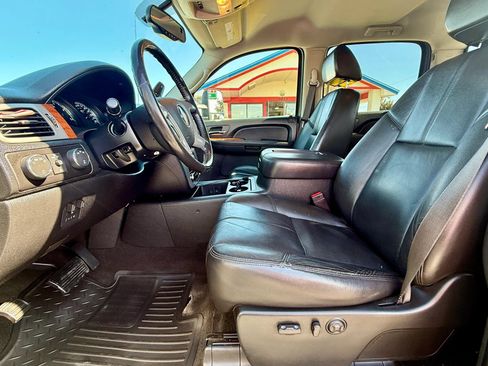 Used 2008 GMC Sierra 2500 SLT w/ Convenience Package AWD/4WD image 9