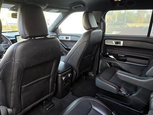 Used 2024 Ford Explorer ST-Line w/ Class IV Trailer Tow Package image 33