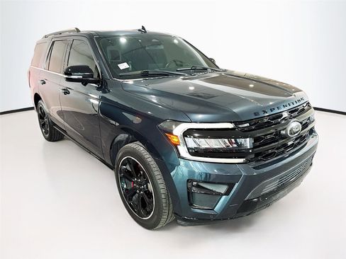Used 2023 Ford Expedition Limited image 37