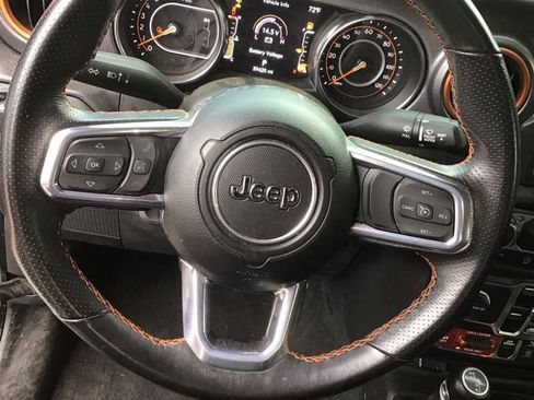 Used 2023 Jeep Gladiator Mojave AWD/4WD image 9