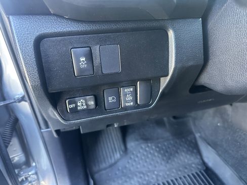 Used 2021 Toyota Tacoma TRD Off-Road w/ Technology Package AWD/4WD image 11