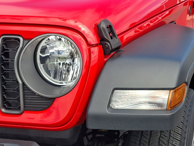 Used 2025 Jeep Gladiator Sport AWD/4WD image 9