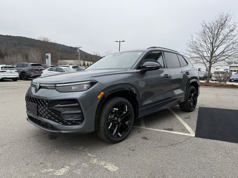 New 2026 Volkswagen Tiguan SE R-Line AWD/4WD image 7