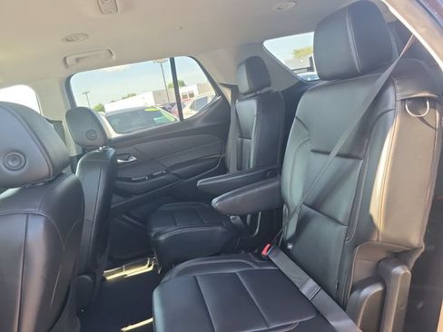 Used 2020 Chevrolet Traverse LT FWD image 29
