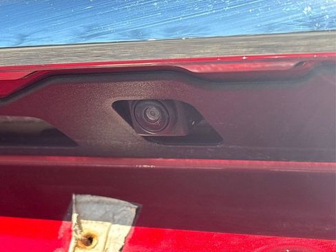 Used 2019 Nissan Rogue SV image 16