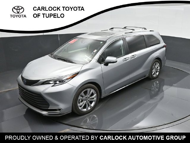 Used 2023 Toyota Sienna Platinum FWD image 52