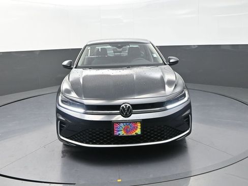 New 2026 Volkswagen Jetta SE image 2
