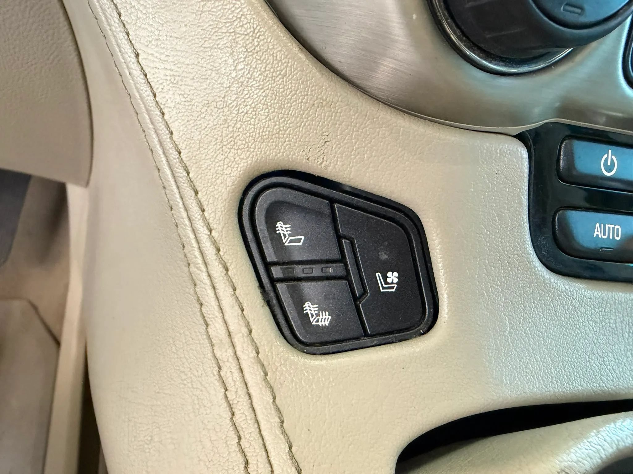Used 2019 GMC Yukon Denali w/ Denali Ultimate Package RWD image 26