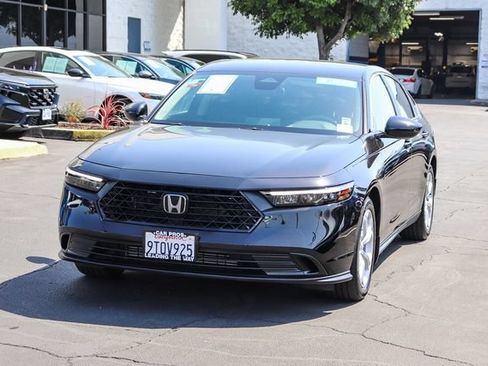 Certified 2025 Honda Accord LX image 5