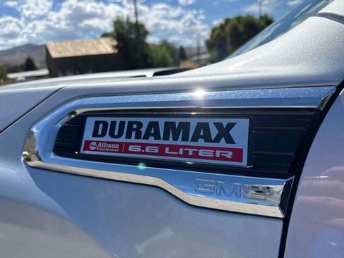Used 2022 GMC Sierra 2500 Denali w/ Denali Ultimate Package AWD/4WD image 17