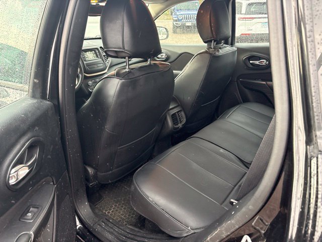Used 2016 Jeep Cherokee Sport w/ Cold Weather Group AWD/4WD image 14