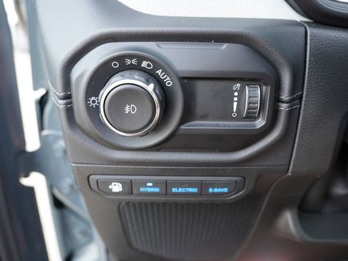 Certified 2025 Jeep Wrangler Unlimited Sahara w/ Safety Group image 24