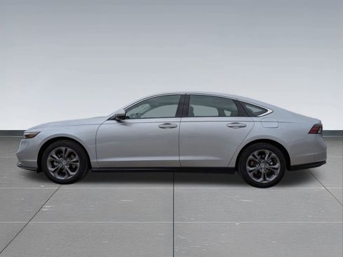 Certified 2023 Honda Accord EX image 3