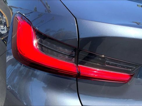 Used 2021 BMW 330i Sedan w/ Convenience Package RWD image 28