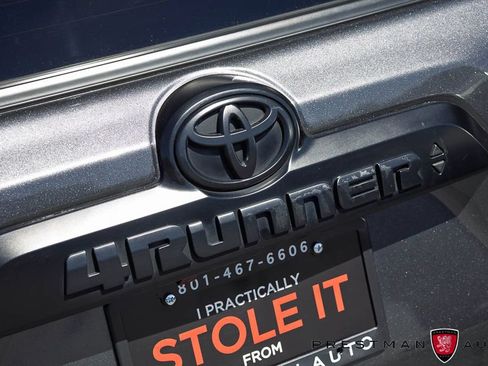 Used 2022 Toyota 4Runner TRD Off-Road Premium w/ Moonroof Package AWD/4WD image 38