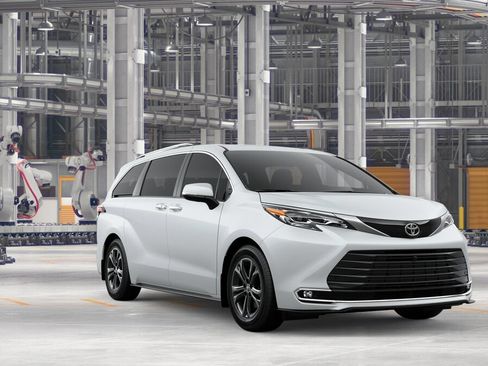 New 2026 Toyota Sienna Platinum AWD/4WD image 15