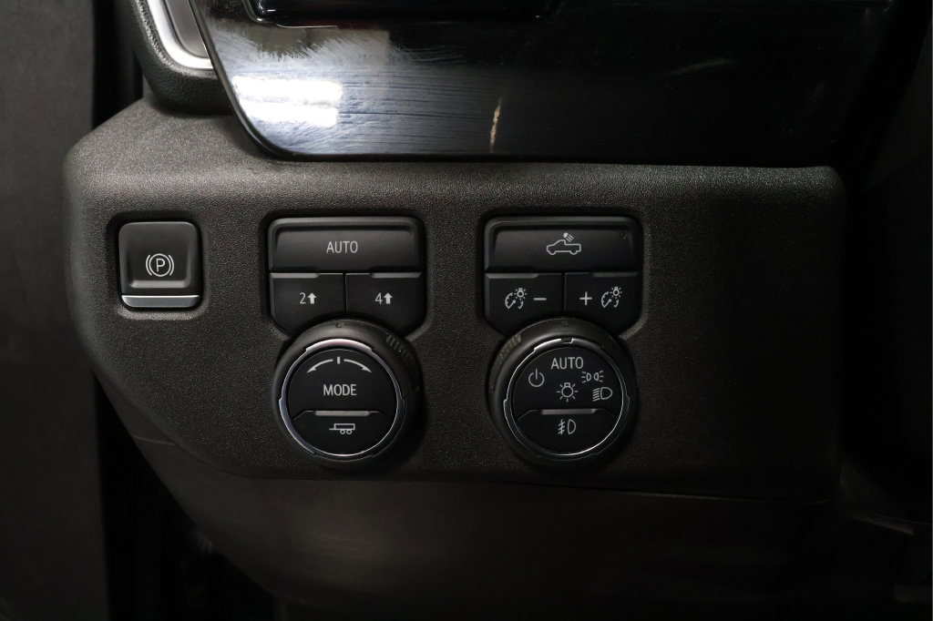 Used 2024 Chevrolet Silverado 1500 RST w/ Protection Package AWD/4WD image 17