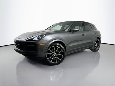 Used 2020 Porsche Cayenne image 1