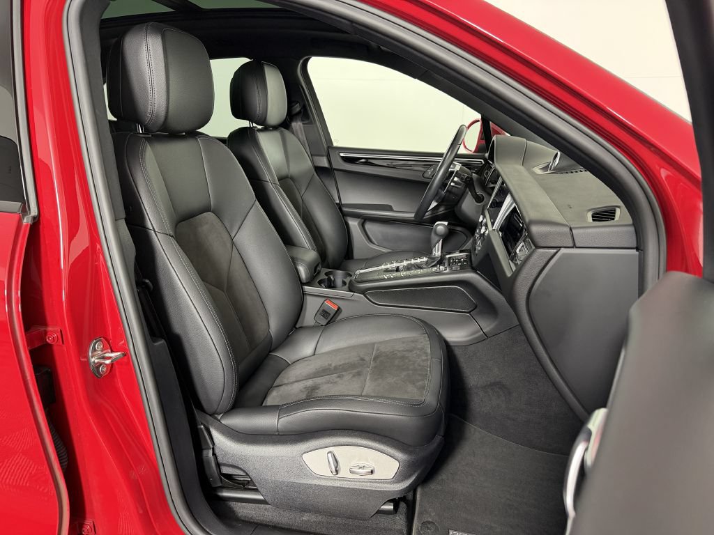 Used 2021 Porsche Macan S AWD/4WD image 27