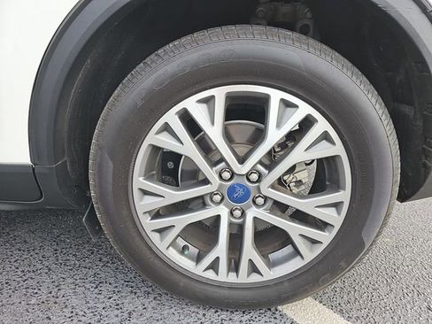 Used 2022 Ford Escape SEL w/ Technology Package image 11