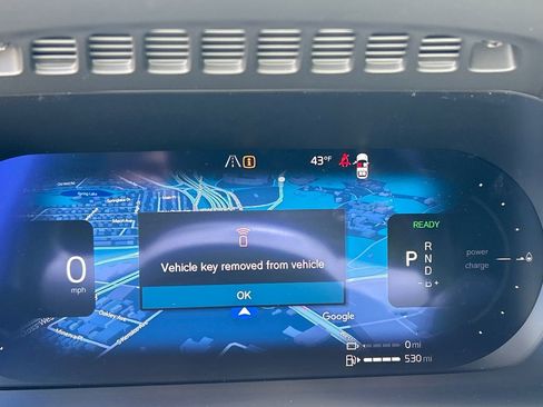 New 2026 Volvo XC90 T8 Ultra w/ Protection Package Premier AWD/4WD image 15